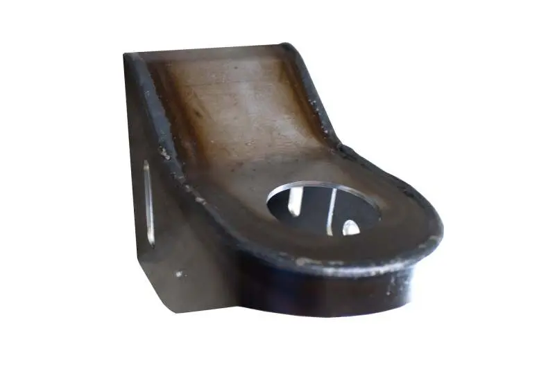 Rust Buster 1999-2013 Chevy Silverado & Gmc Sierra Center Cab Mount - Right 1