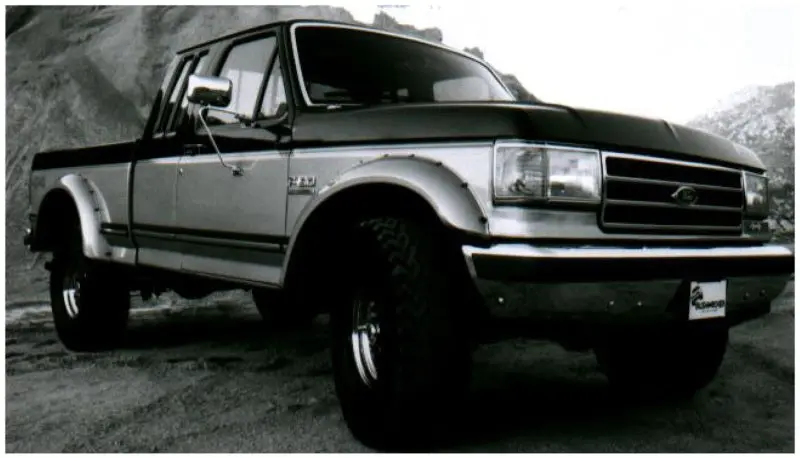 Bushwacker 87-91 Ford Bronco Cutout Style Flares 2Pc - Black 1